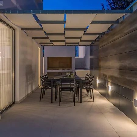 Light Star Ii Villa