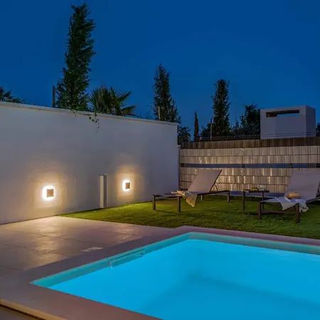 Light Star Ii Villa