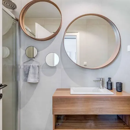 וילה Light Star Ii