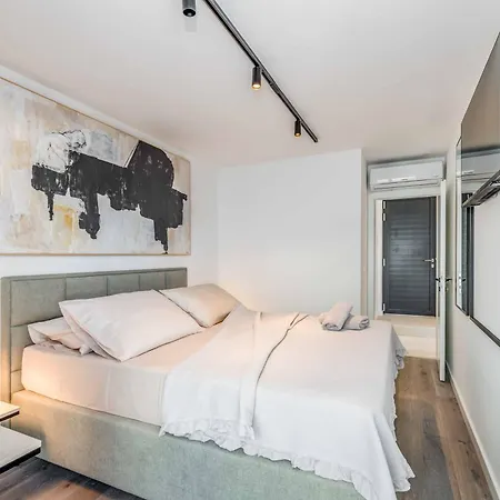 Light Star Ii Kaštela