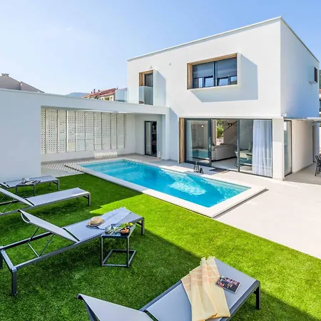 Light Star Ii וילה