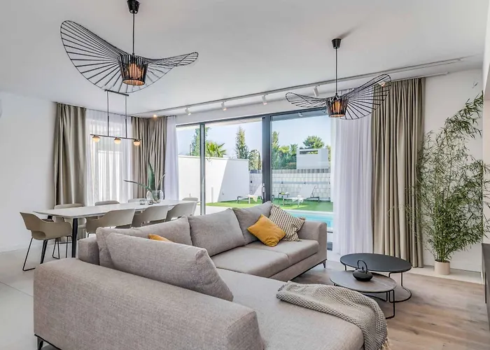 Light Star Ii Villa Kaštela