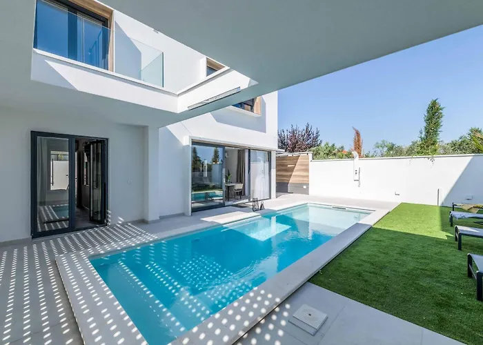 Light Star Ii Villa *